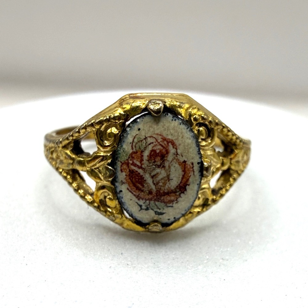 Vintage Gold Tone Filigree‎ Rose Cabochon Ring Size 5 Hand Painted Floral Oval